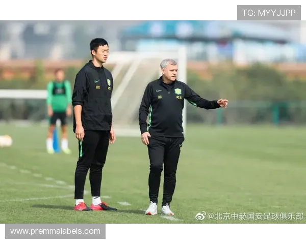 国安队结束肇庆集训三日今晨启程奔赴中国香港展开新阶段备战 国安队结束肇庆集训三日今晨启程奔赴中国香港展开新阶段备战