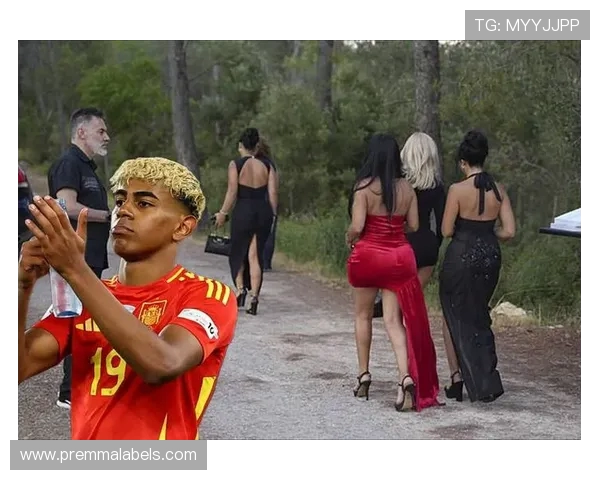 皇马计划与亚马尔沟通 卡瓦哈尔亲自出面推动谈判 皇马计划与亚马尔沟通 卡瓦哈尔亲自出面推动谈判